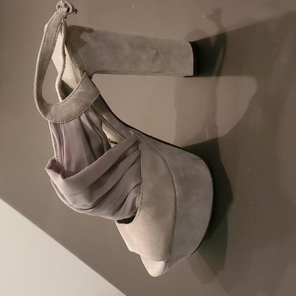 Aldo hells in gray suede and fabric - Picture 2 of 3